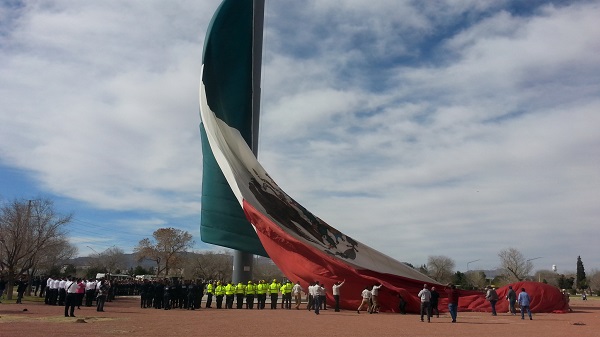 2016-02-06-megabandera-8